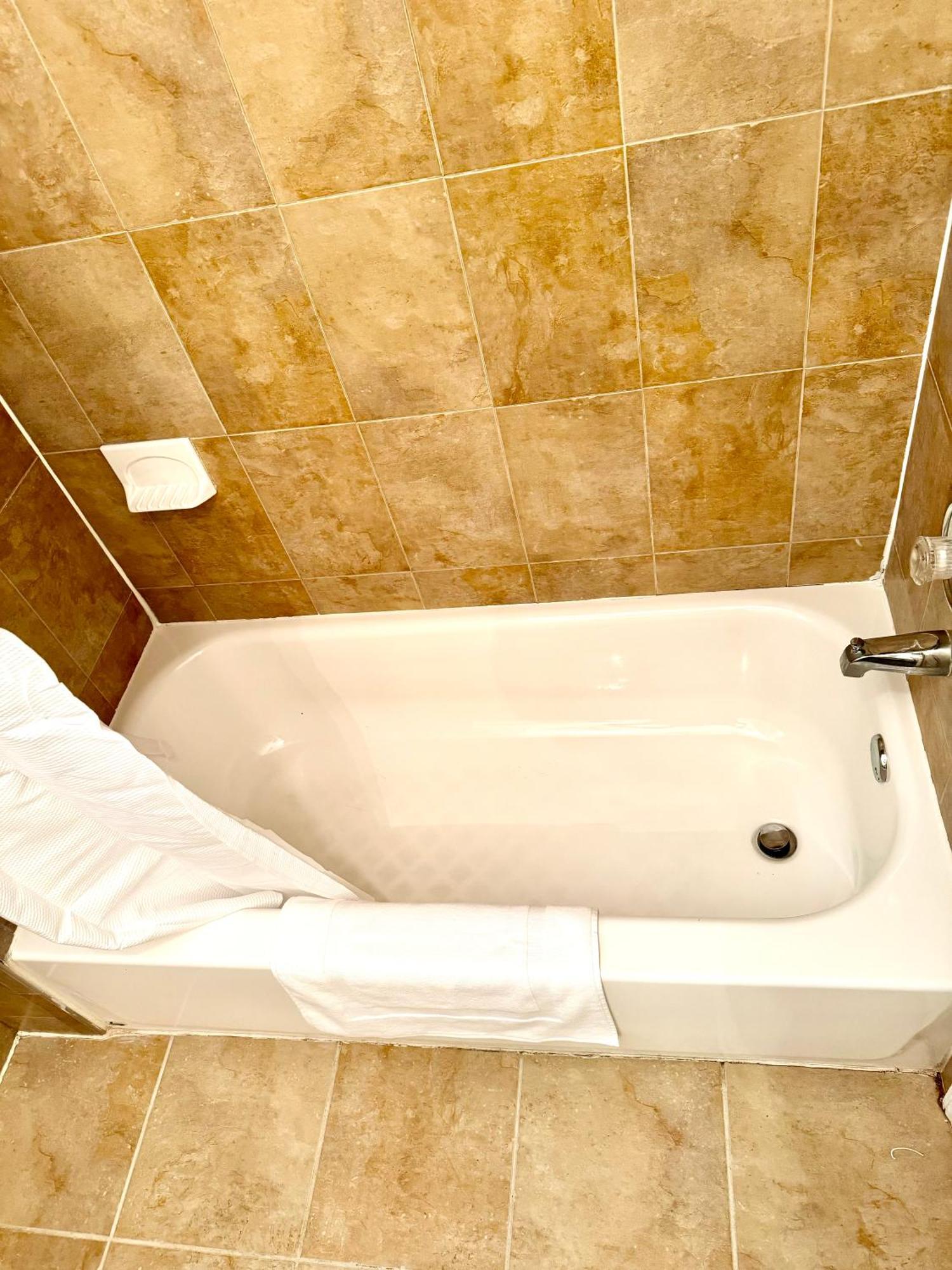 Stylish Evergreen Apartment By Newark Airport Εξωτερικό φωτογραφία